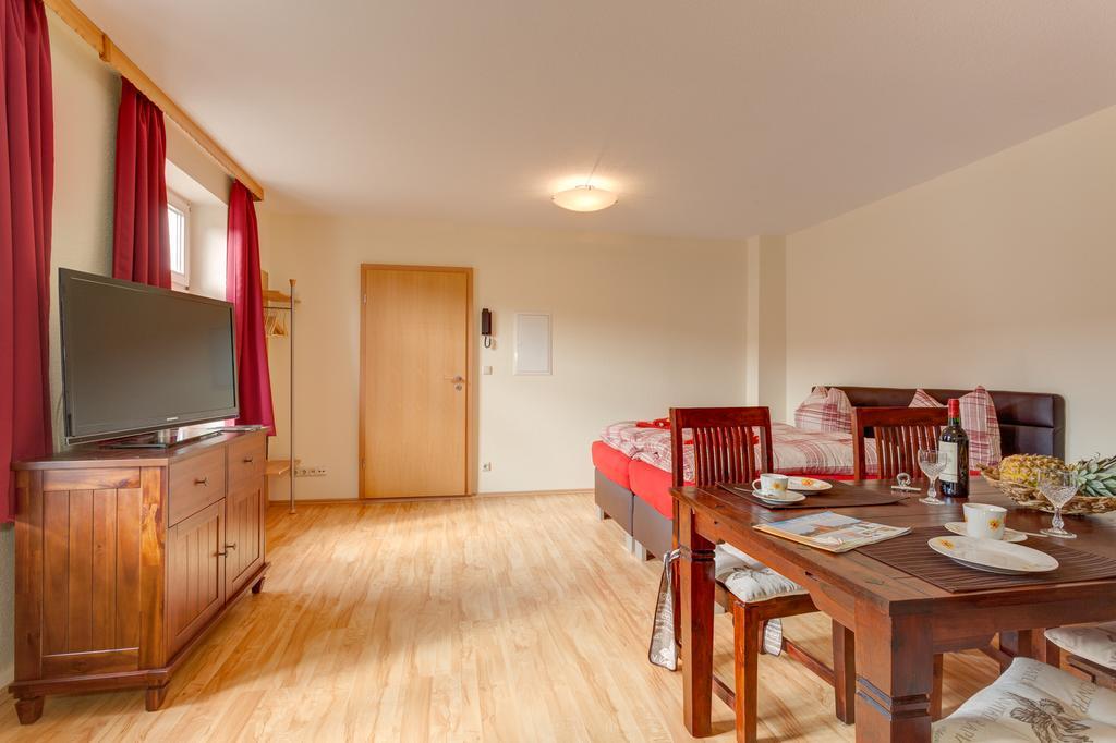 Altstadt Ferienwohnung Нойрупин Екстериор снимка