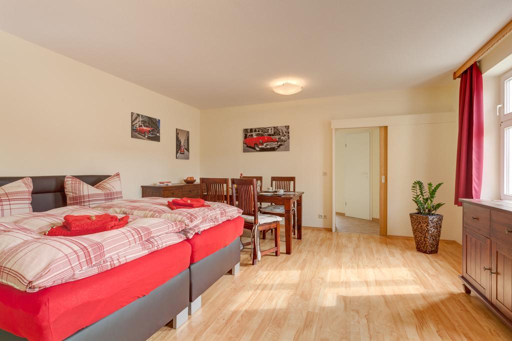 Altstadt Ferienwohnung Нойрупин Екстериор снимка